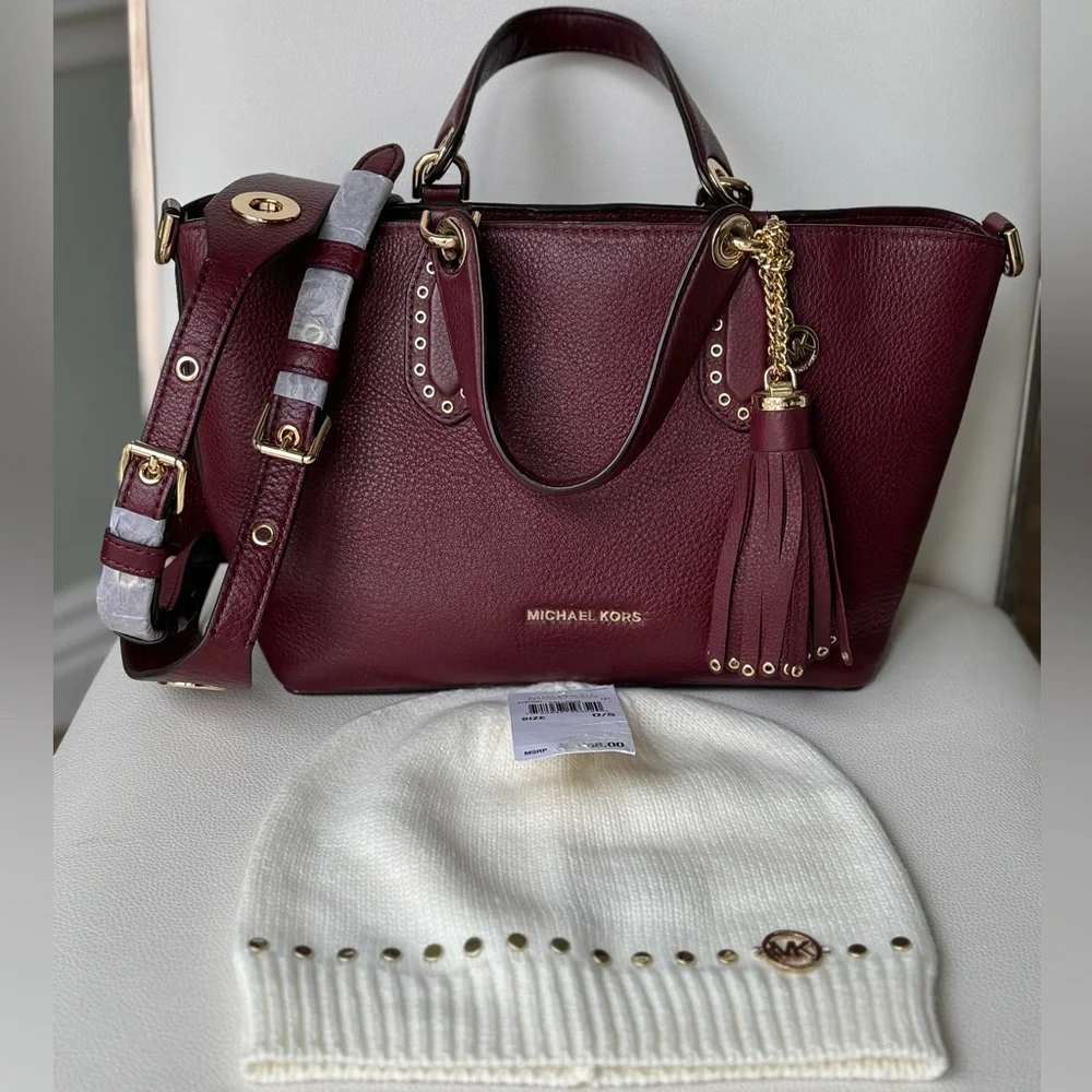 Gorgeous Michael Kors Handbag/Crossbody in very good preloved condition!